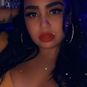 Meet your Posher, Erlee